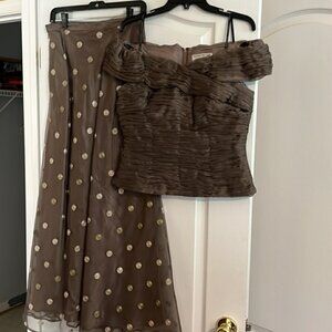 (EUC) 100% Silk Chetta B Off Shoulder Corset (Size 8) and Maxi Skirt (Size 6)